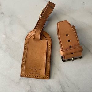 LOUIS VUITTON vachetta leather luggage tag and poignet set